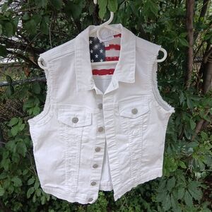 Shyanne country wearit vest American flag in side vest short sleeve